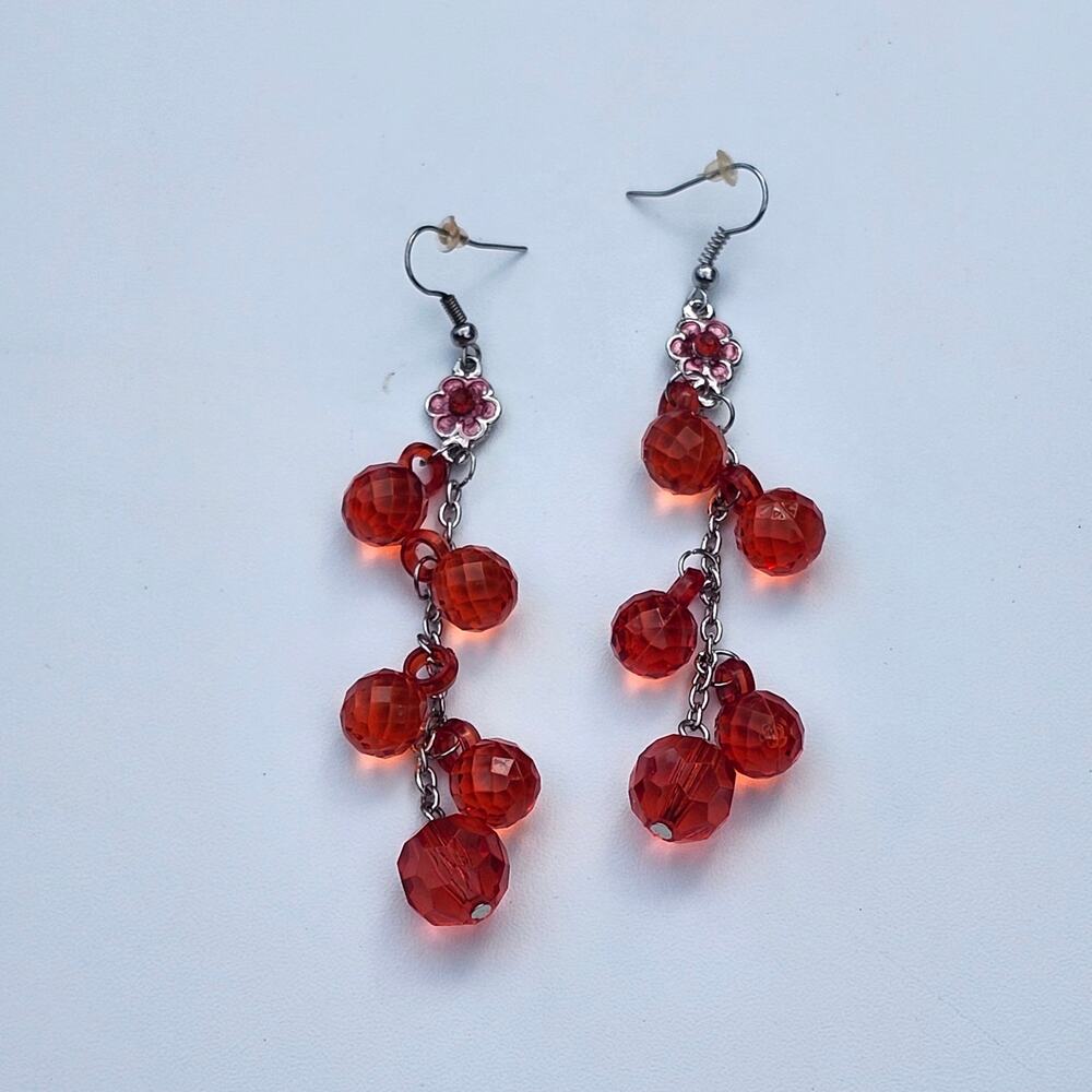 Red Faceted Acrylic Bead Dangle Drop Earrings Silver Tone Chain Hook Costume